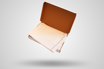 Μια φωτογραφία από χάρτινα βραχιόλια σε κουτί των 1000 - Απλό απόθεμα από την JM Band®. Αγοράστε χάρτινα βραχιόλια σε λευκό χρώμα εδώ.