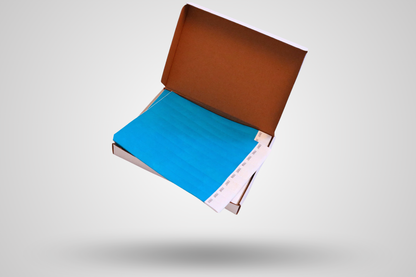 Μια φωτογραφία από χάρτινα βραχιόλια σε κουτί των 1000 - Απλό απόθεμα από την JM Band®. Αγοράστε χάρτινα βραχιόλια σε μπλε χρώμα εδώ.